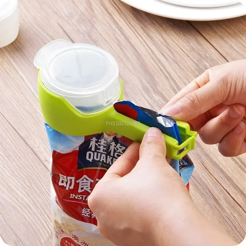 Seal Pour Clips